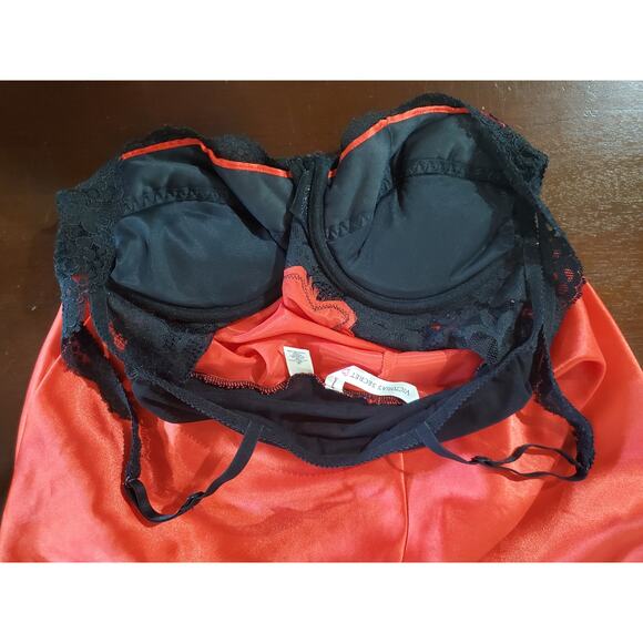 Victoria's Secret Red and Black Lace Chemise - Picture 8 of 12